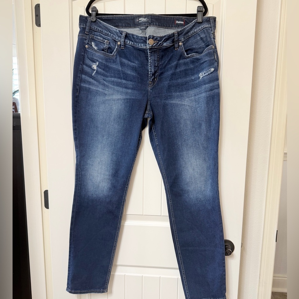 SILVER AIKO midrise skinny jeans. Dark wash, size 20/31